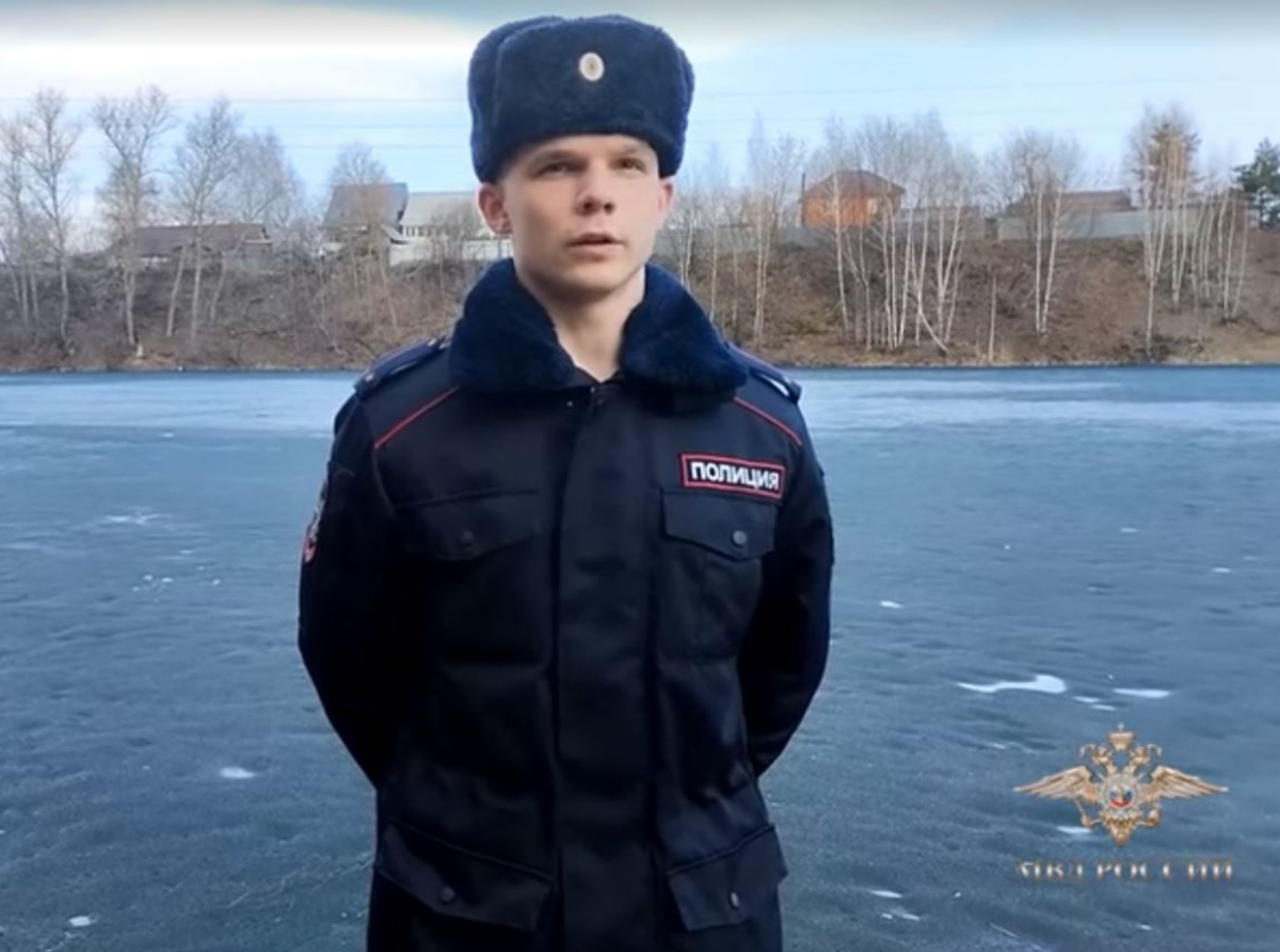 Люберецкий полицейский спас, провалившегося под лёд мужчину
