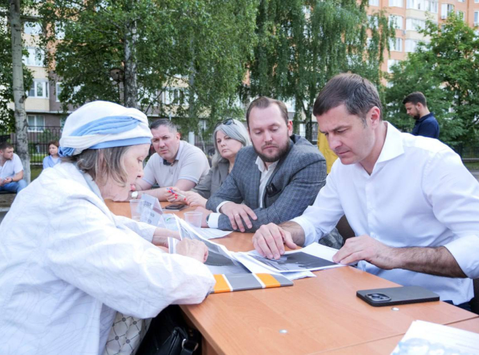 Владимир Волков ответил на вопросы жителей во время встречи в поселке Октябрьский