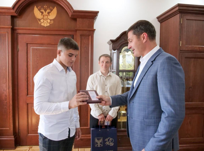 Чемпиона Европы по греко-римской борьбе Вадима Дрогушана поощрил глава Люберец