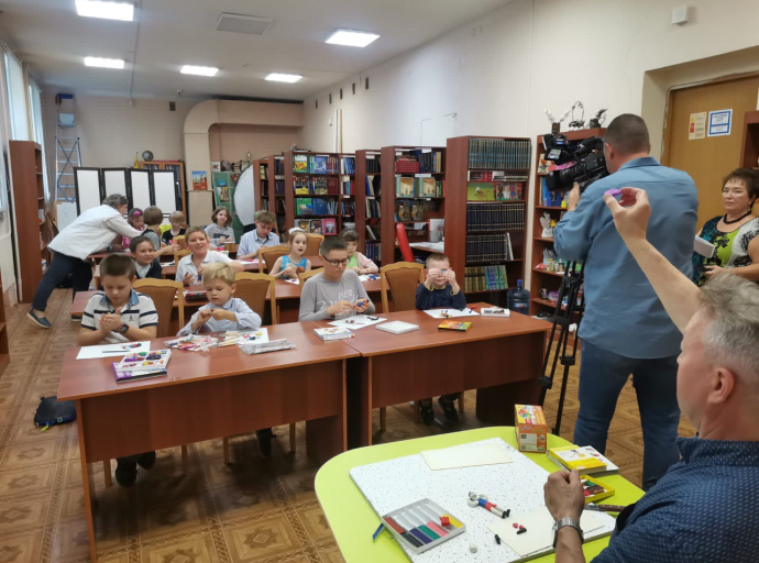 Александр Рожников провел мастер-класс по лепке из пластилина для детей в Люберцах