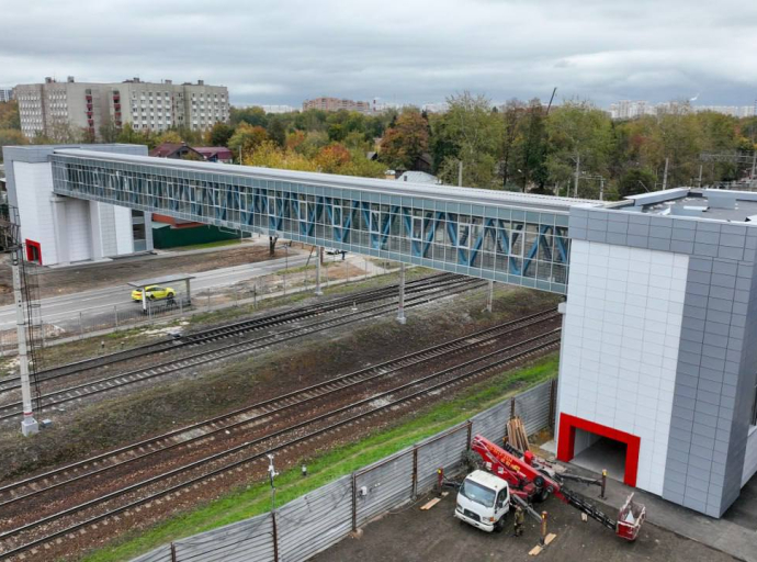 Открыт воздушный переход через железную дорогу на поселке Калинина в Люберцах