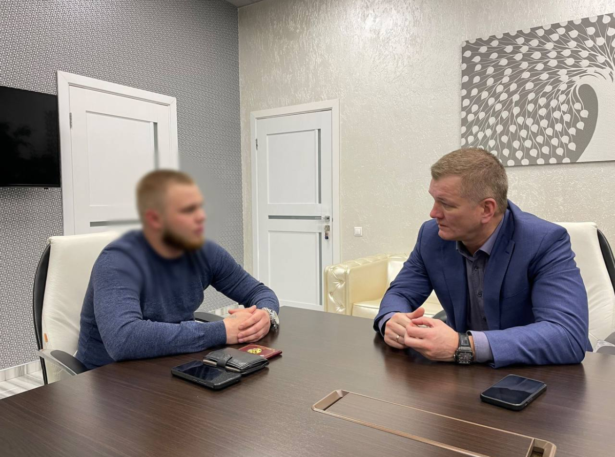 Депутат на встрече с бойцом СВО из Люберец обсудил сбор и передачу гумпомощи