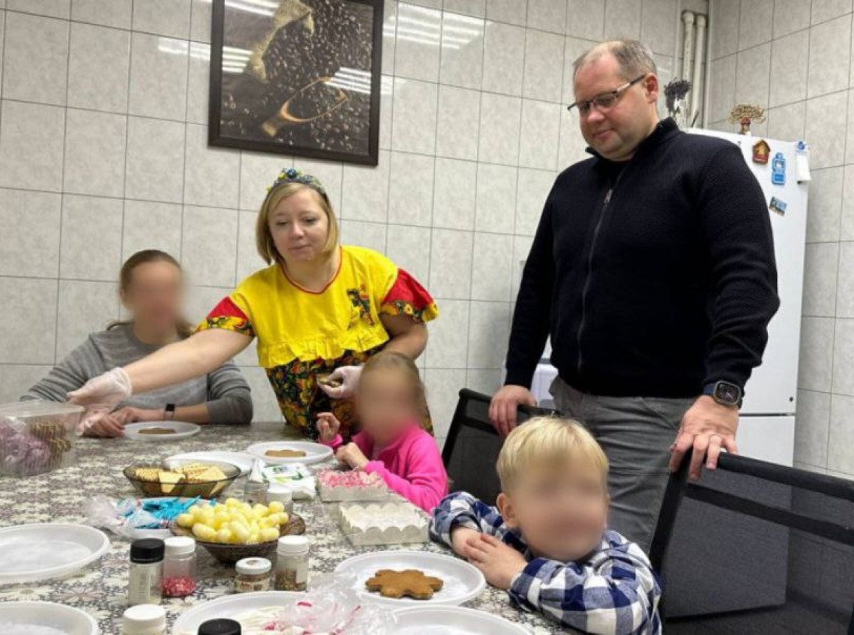 Мастер-класс по росписи пряников для детей участников СВО провели в Люберцах