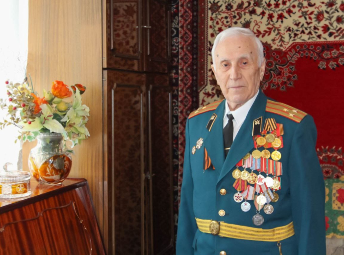 Ветерана Николая Цветкова из Томилино поздравили депутаты Люберец