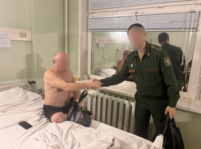 Сотрудники Люберецкого военного следственного отдела вручили ветеранам СВО подарки