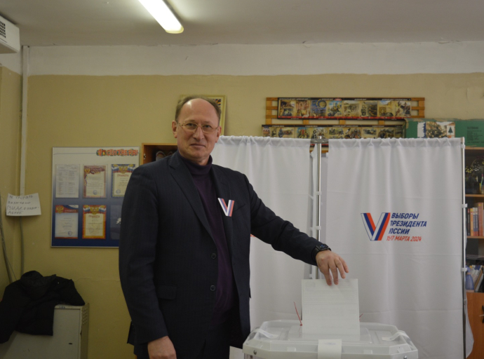 Игорь Коханый отдал свой голос на выборах президента России в Люберцах