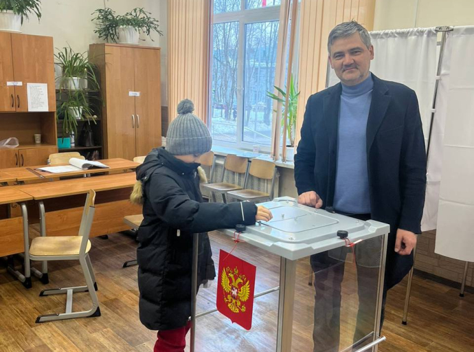 Дмитрий Лактионов: «С малых лет приучаю сына выражать свою гражданскую позицию»