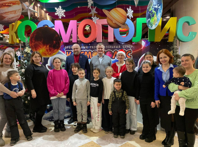 Депутаты округа поздравили с Новым годом семьи участников СВО из Люберец