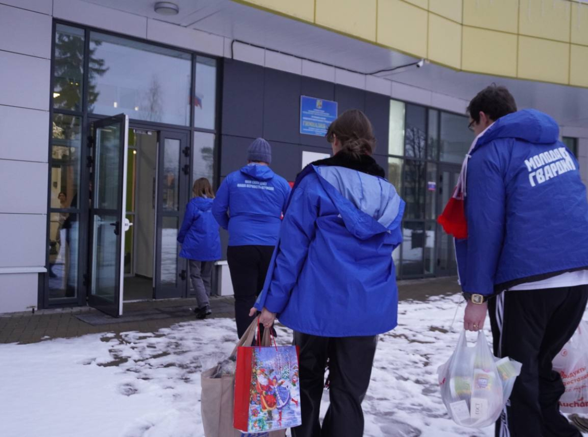 Люберецкие молодогвардейцы оказали помощь погорельцам из Малаховки