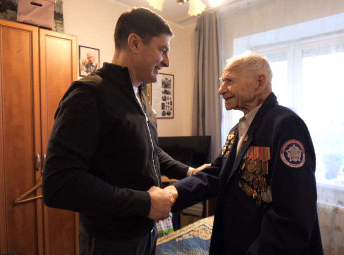 Участника ВОВ Ивана Пшеничкина поздравили с 99-летием в Люберцах