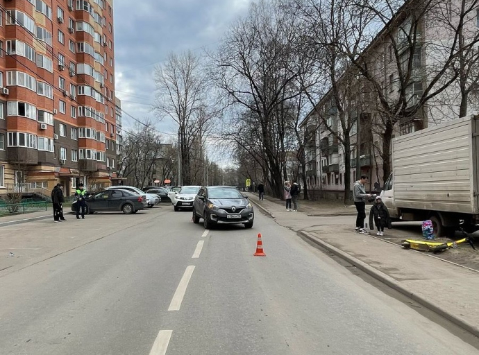 Столкновение водителя и совершеннолетнего на СИМ произошло в Люберцах