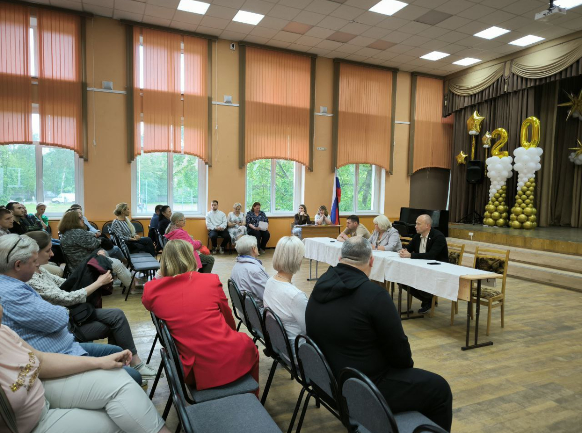 Родители выпускников 9-х классов не хотят расформирования детей по профилю в люберецкой гимназии