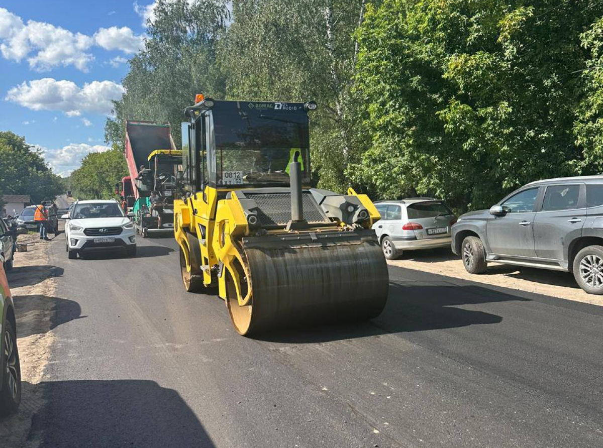 Более 12 тысяч квадратных метров дорожного полотна обновят на трех улицах в Дзержинском