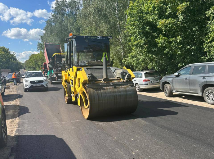 Более 12 тысяч квадратных метров дорожного полотна обновят на трех улицах в Дзержинском