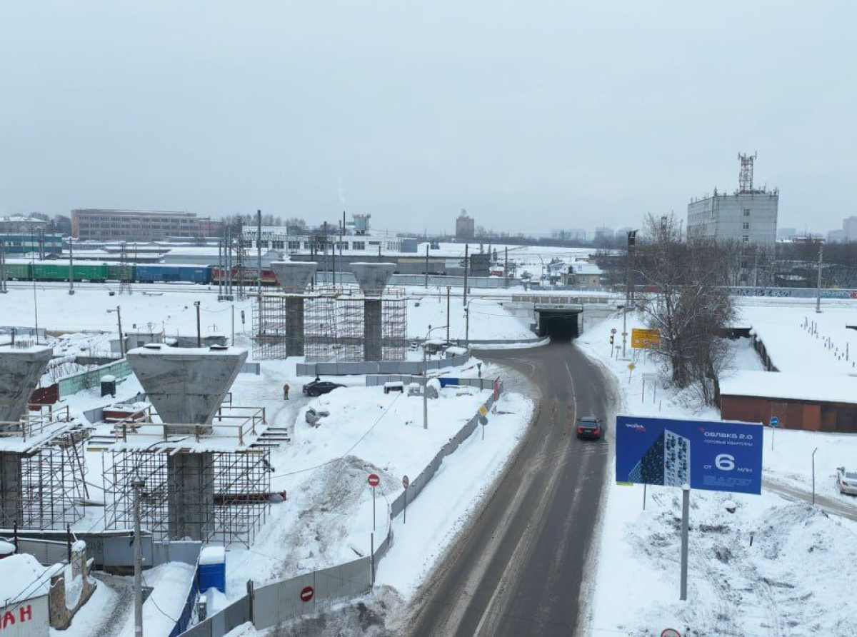 Продолжается строительство путепровода над железной дорогой в Люберцах над "дыркой"