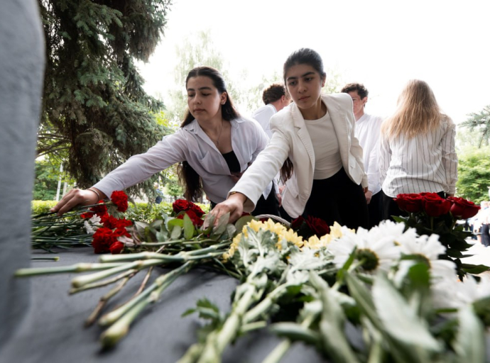Мемориал, посвященный юным участникам Великой Отечественной войны, открыли на территории школы в Люберецком округе
