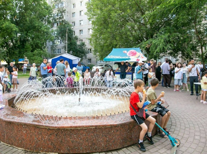 Международный день соседей провели в Томилино и Октябрьском