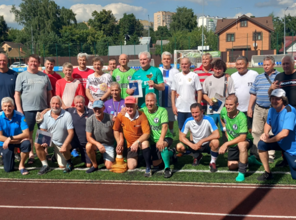 Ветераны "Торпедо" выиграли турнир по футболу в День физкультурника
