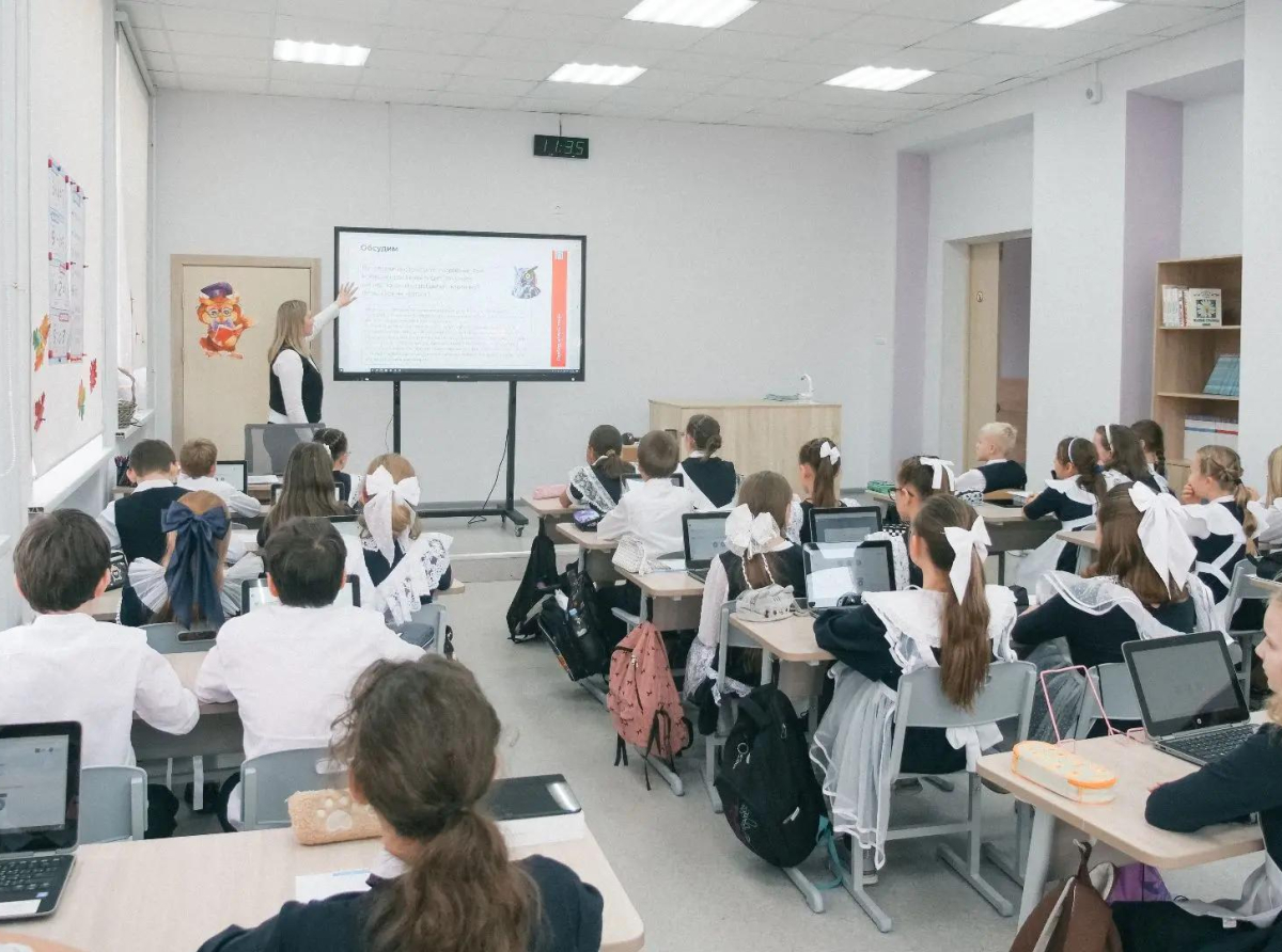 Учащиеся люберецкого лицея №4 изучают цифровую грамотность на киберуроках